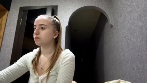 Karina online show from May 1, 2:16 am