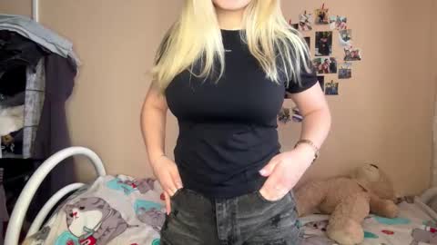 Amy online show from February 15, 7:51 am