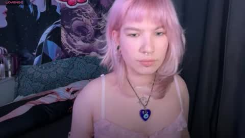 Lola online show from December 19, 7:09 pm