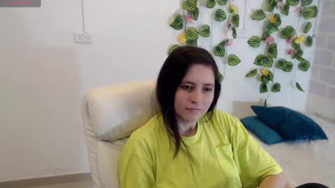 Snapshot of taniadevil_69 chatting on October 6, 4:14 pm Tania online show from October 6, 4:14 pm