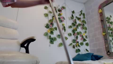 Snapshot of taniadevil_69 chatting on September 24, 6:14 pm Tania online show from September 24, 6:14 pm