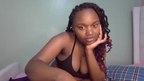 Snapshot of tannia004 chatting on January 9, 12:57 am tania online show from January 9, 12:57 am