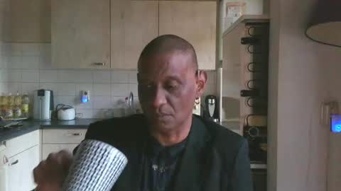 Genaro Thode online show from February 27, 3:26 pm