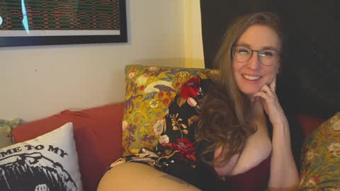 Vivian  Clark online show from September 19, 2:54 pm