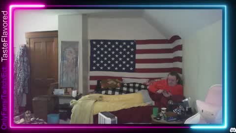 Snapshot of tasteflavored_femboy chatting on January 26, 10:45 am Taste online show from January 26, 10:45 am