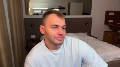 My shows 2100500 UTC3 online show from December 5, 6:38 pm