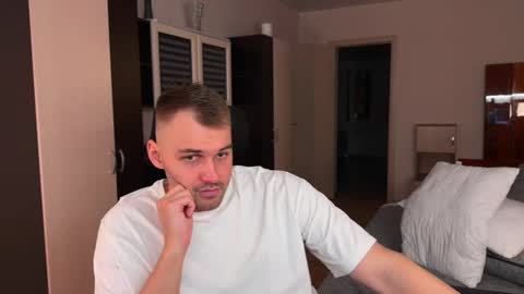 My shows 2100500 UTC3 online show from January 17, 9:23 pm