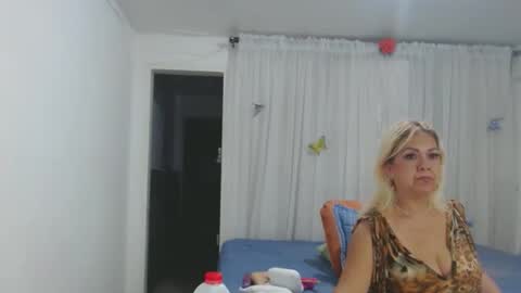 tatiana giraldo online show from February 3, 1:57 am