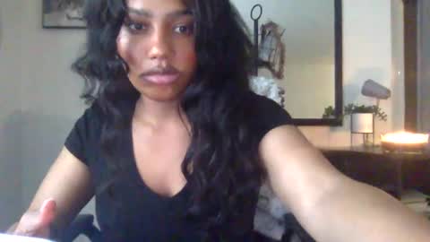 Snapshot of tatiannatease chatting on December 19, 5:18 pm Tatianna Marie online show from December 19, 5:18 pm
