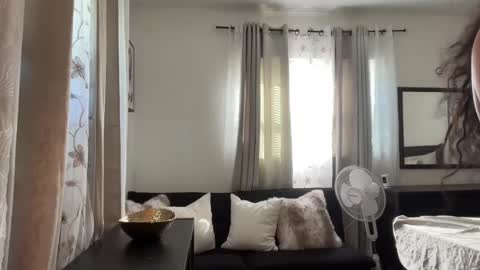 Snapshot of tatiannatease chatting on October 12, 8:32 pm Tatianna Marie online show from October 12, 8:32 pm