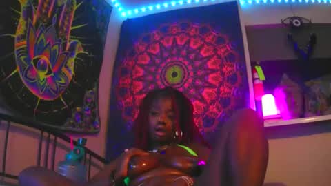 Snapshot of tatithegoddess chatting on February 6, 11:20 am Tati the Ebony goddess online show from February 6, 11:20 am