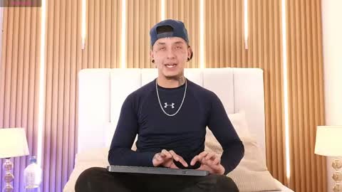 ANDY online show from April 18, 8:31 pm