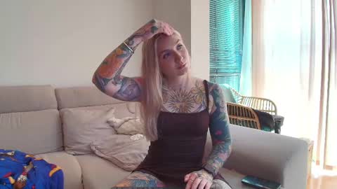 tattoobbgirl online show from June 1, 1:56 pm