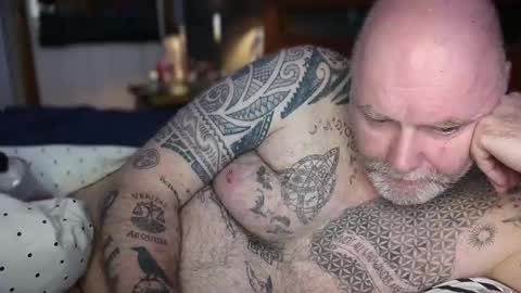 Tattooeddilf 01 online show from May 13, 5:06 am