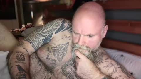 Tattooeddilf 01 online show from September 26, 11:24 pm