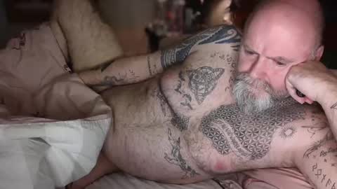 Tattooeddilf 01 online show from January 25, 12:06 am
