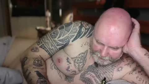 Tattooeddilf 01 online show from March 12, 1:09 am