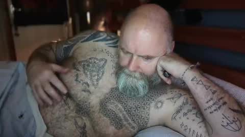 Tattooeddilf 01 online show from September 11, 11:17 pm