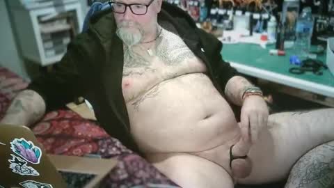 Tattooeddilf 01 online show from January 31, 11:35 pm