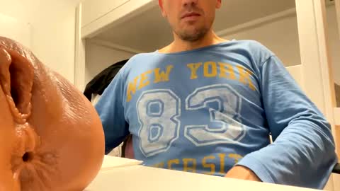 Tatuador40 online show from December 2, 11:24 pm