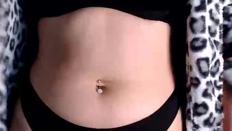 Taya online show from September 19, 1:04 pm