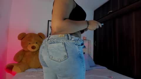 Taylor  online show from March 7, 7:52 am