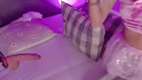 TAYLOR  online show from November 28, 12:34 pm