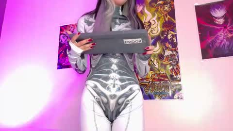 TAYLOR  online show from December 21, 12:33 pm