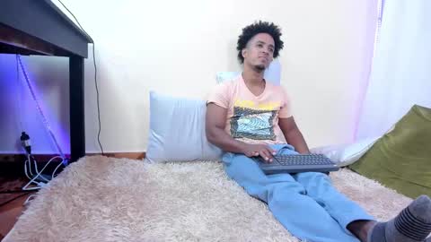 Snapshot of taysonysasha chatting on October 2, 9:57 pm ask for cum online show from October 2, 9:57 pm