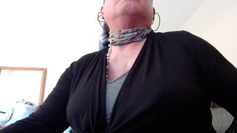 TedLassie....call me Teddie online show from January 9, 9:20 pm