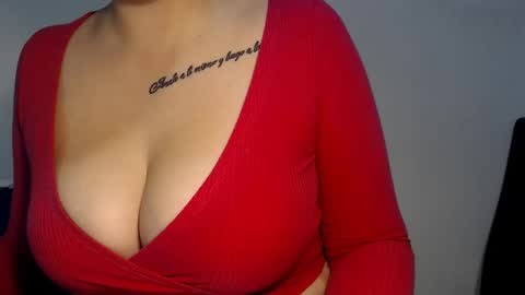 Snapshot of teeyara_ chatting on October 9, 7:58 am Teeyara online show from October 9, 7:58 am