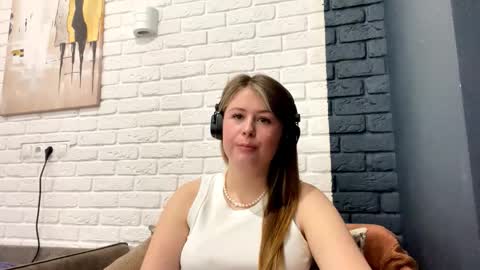 Lana online show from March 13, 9:01 am