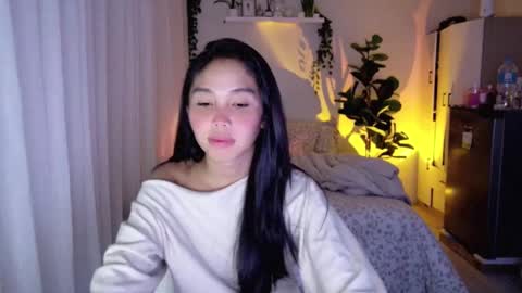 temptessa20 online show from October 31, 4:40 pm