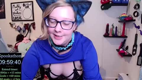 Snapshot of ten_tickle_pixie chatting on October 6, 10:16 pm Pixie and Tentacle Overlord online show from October 6, 10:16 pm