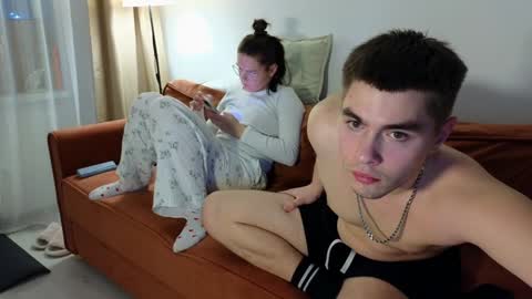 Amanda and Kenny online show from February 3, 9:29 pm