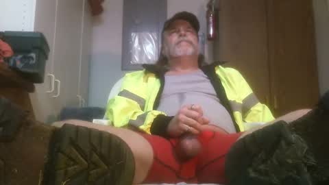 Snapshot of tennredneck chatting on February 26, 6:08 am Tennredneck online show from February 26, 6:08 am