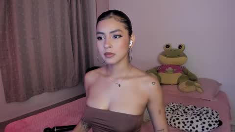 Snapshot of tenshi_leah chatting on October 27, 11:27 pm Leah online show from October 27, 11:27 pm