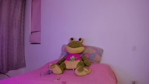 Snapshot of tenshi_leah chatting on September 20, 1:08 am Leah online show from September 20, 1:08 am