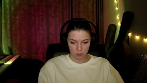 Anny Simpson online show from March 17, 8:14 pm