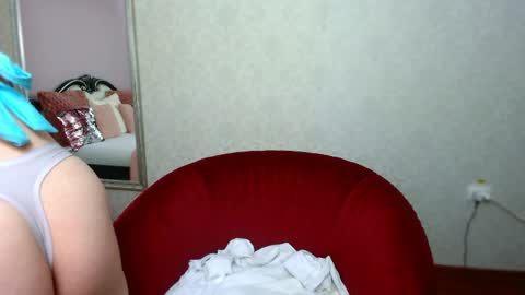 Tessa Joy online show from June 3, 4:04 am