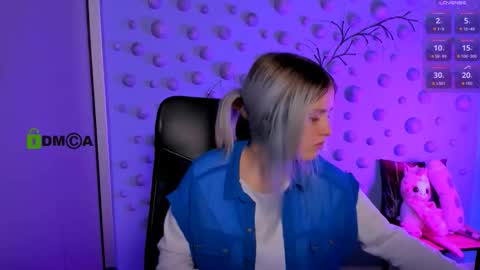 tessa_tea online show from January 10, 10:59 pm