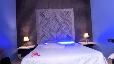 tessalowe online show from September 18, 8:57 pm