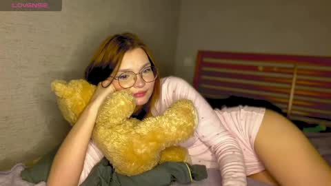Tessa online show from May 3, 9:54 pm