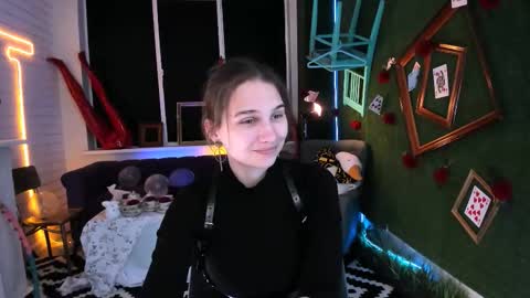 Snapshot of tessamill chatting on September 26, 5:37 am Tessa online show from September 26, 5:37 am