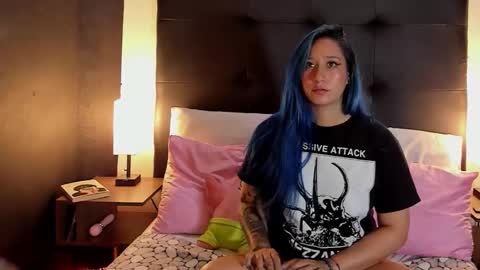 Thamy online show from February 12, 4:49 am