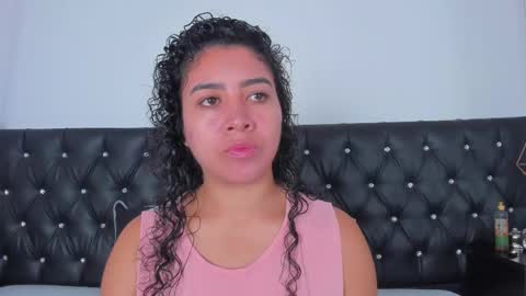 Snapshot of thara_webstter chatting on February 27, 11:28 am thara webstter online show from February 27, 11:28 am