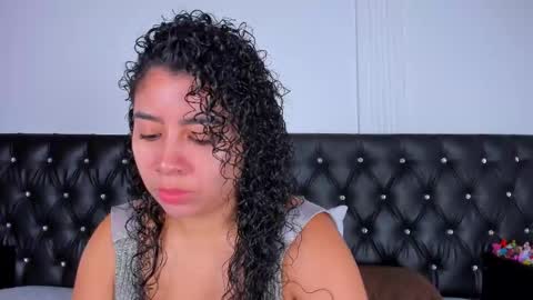 Snapshot of thara_webstter chatting on September 11, 12:06 pm thara webstter online show from September 11, 12:06 pm