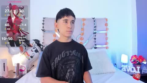 Thayler  online show from October 14, 11:24 am