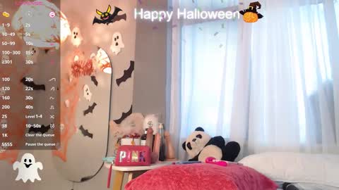 THAYSSA ROSS online show from November 1, 7:57 pm