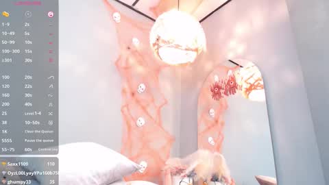 THAYSSA ROSS online show from October 15, 7:58 pm